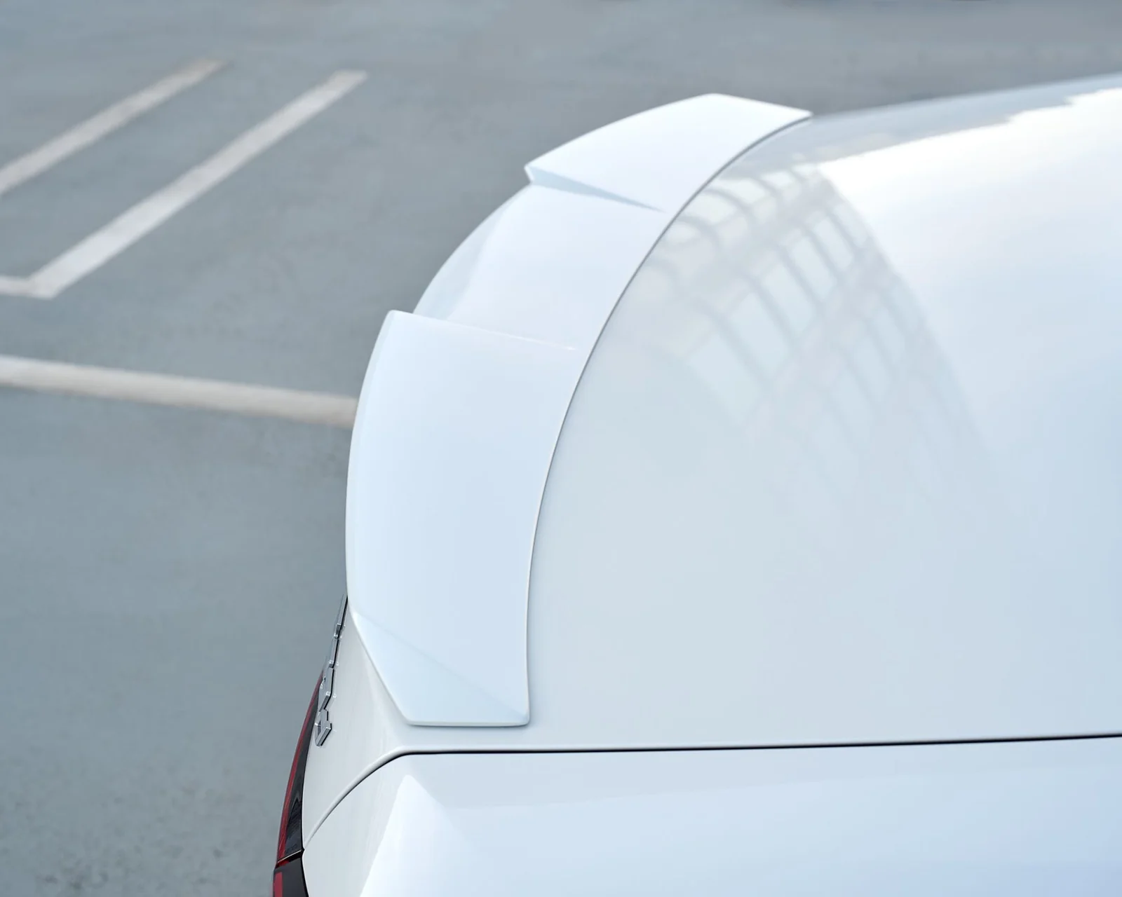 3DDesign GFRP Trunk Spoiler – BMW G60 & M5 G90 - Image 3