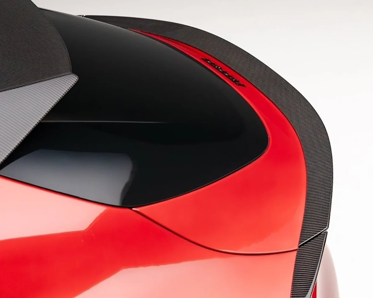 NOVITEC Rear Spoiler Visible Carbon for Ferrari Purosangue - Image 2