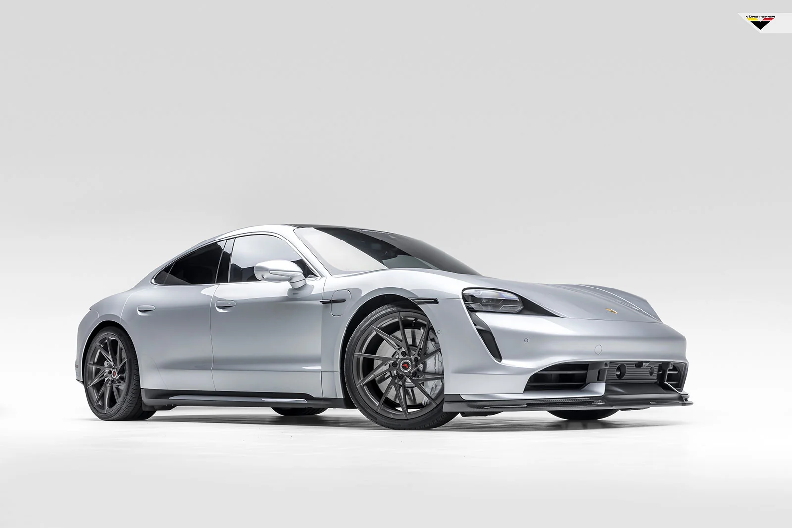 Vorsteiner carbon front spoiler Porsche Taycan - Image 4