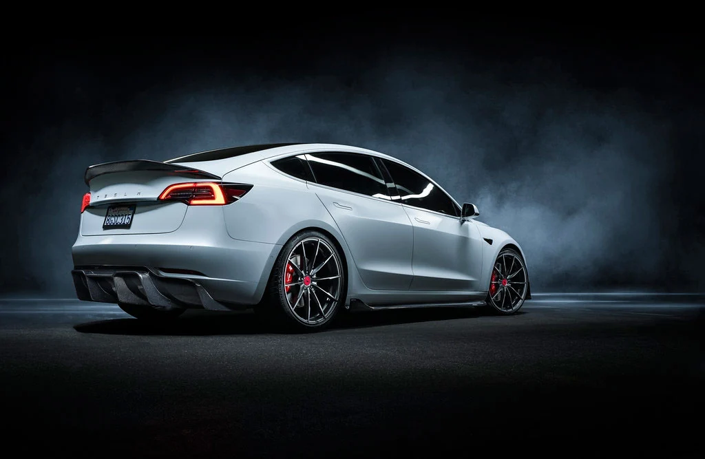 Vorsteiner Decklid spoiler Tesla Model 3 - Image 2