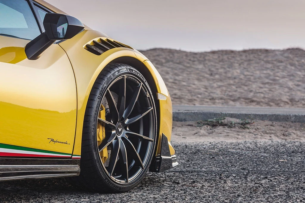Vorsteiner Lamborghini Performante Vincenzo Front Vented Fenders - Image 2